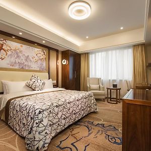 Elegant Single Room